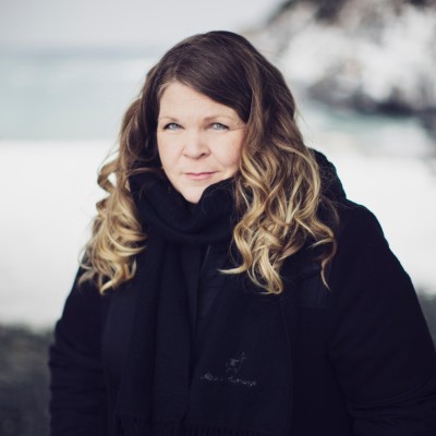 kendra-macdonald