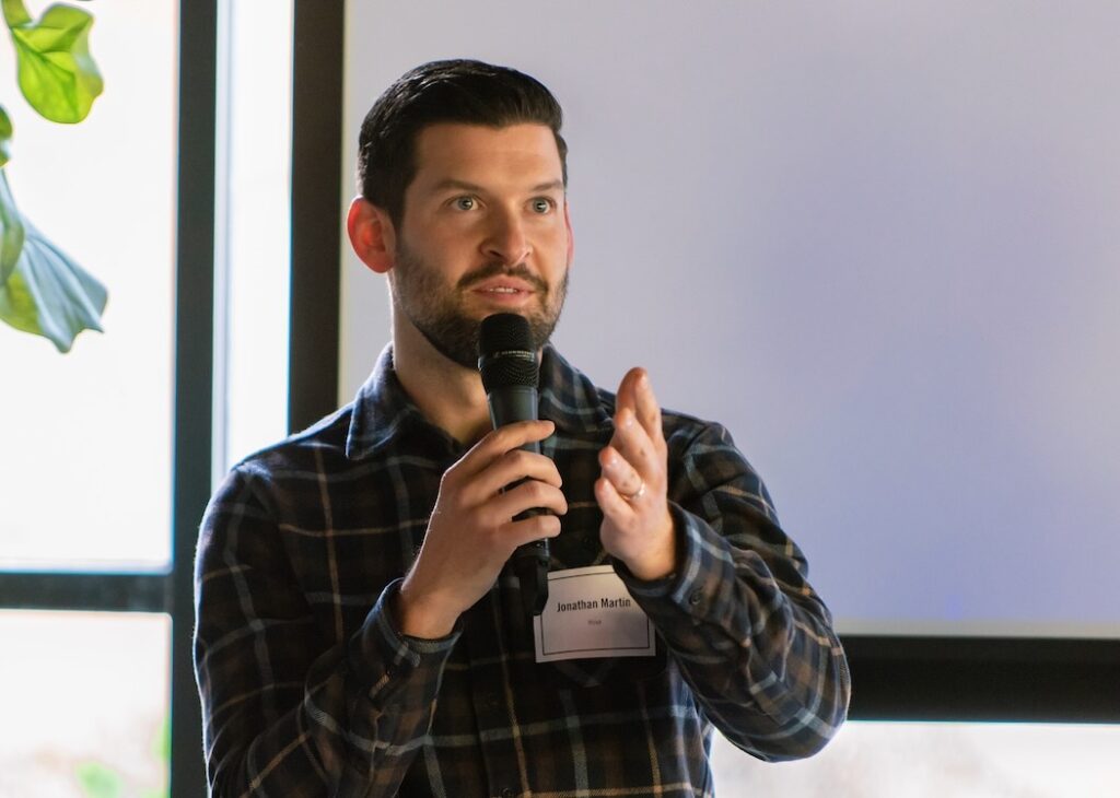 JM - Scaling Realities