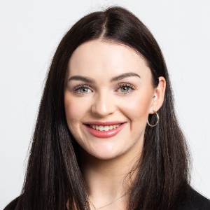 Jenna Earnshaw Headshot PLEASE | BetaKit