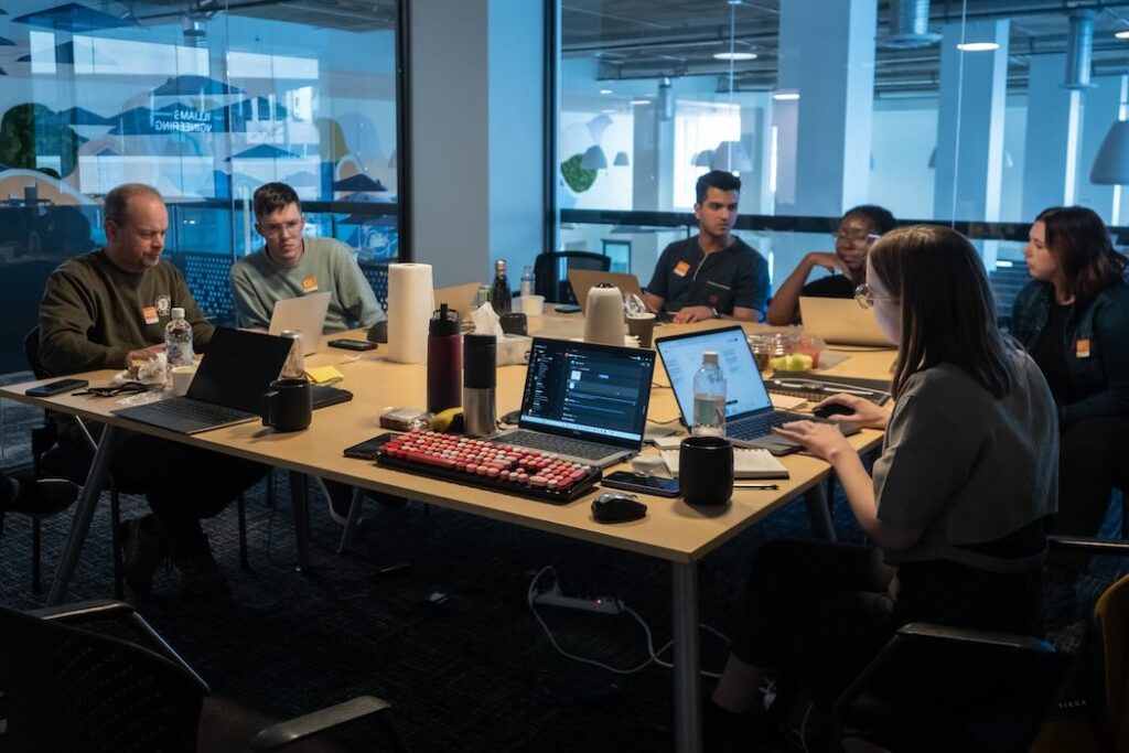 Punchcard-Hackday | BetaKit Punchcard-Hackday